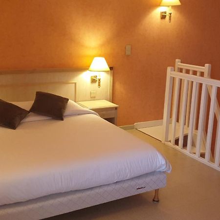 Logis L'Auberge Bourbonnaise Saint-Yorre Екстериор снимка