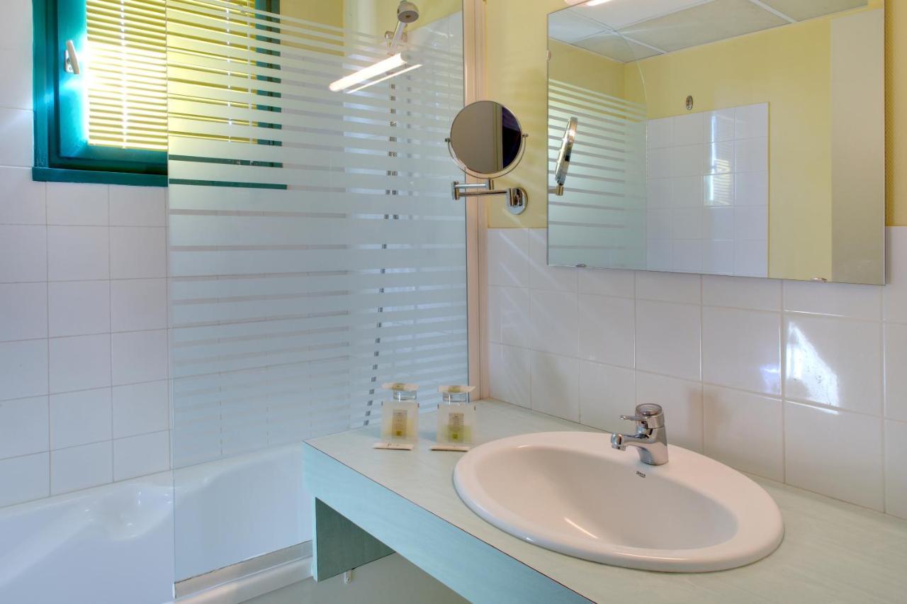 Logis L'Auberge Bourbonnaise Saint-Yorre Екстериор снимка