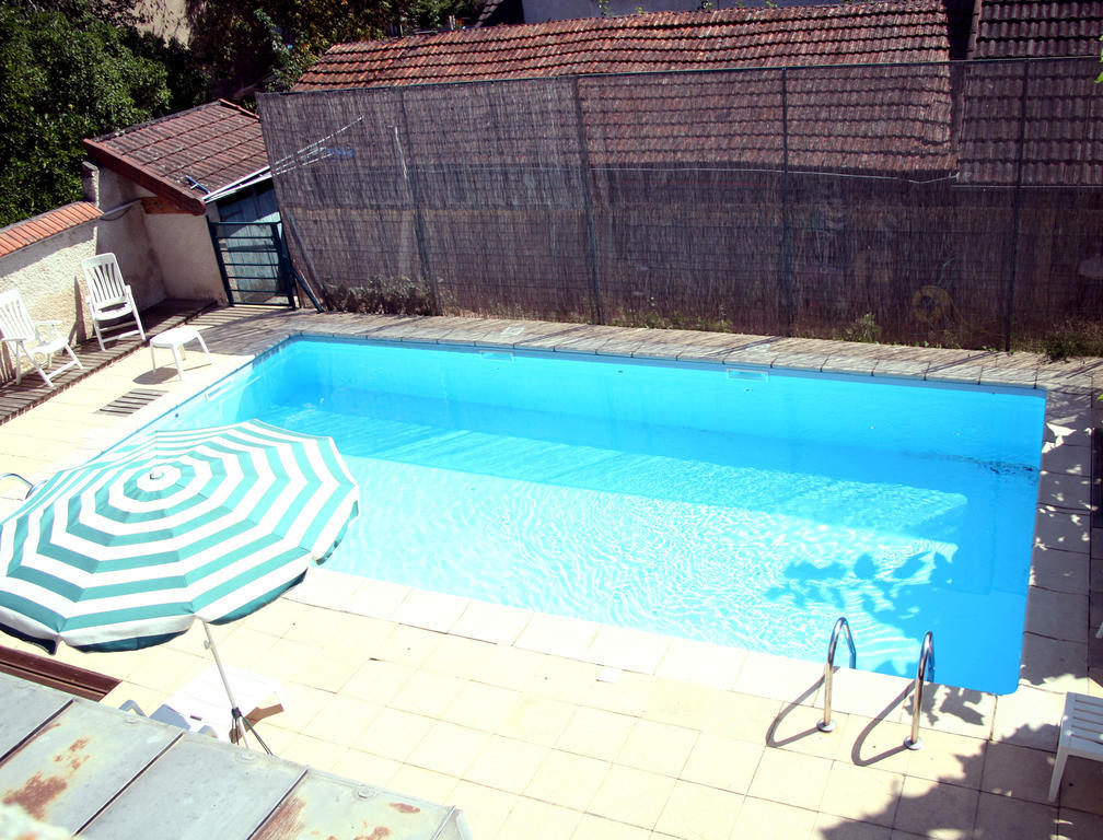 Logis L'Auberge Bourbonnaise Saint-Yorre Екстериор снимка